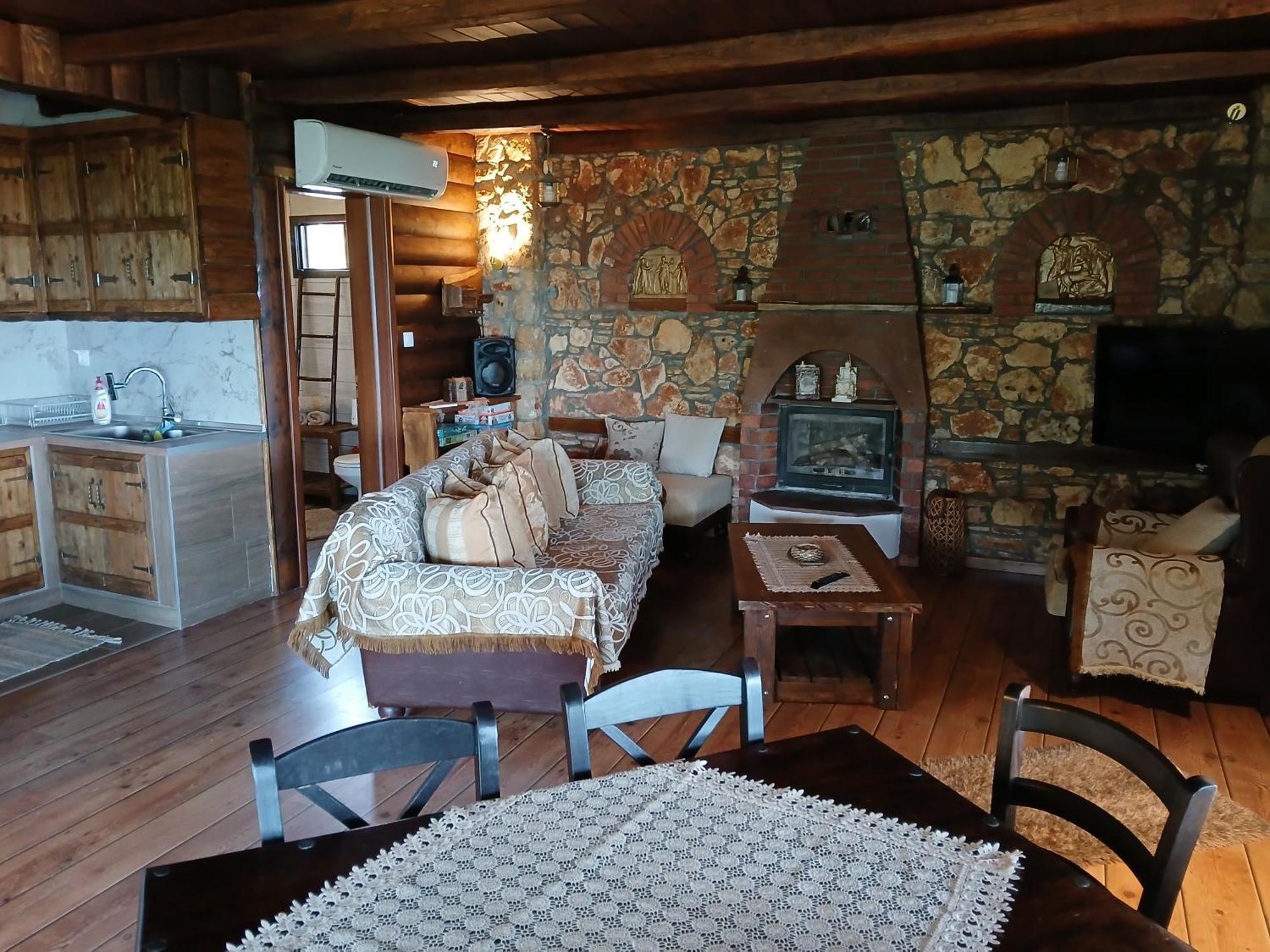 Artemis' Stone House Petra (Pieria)